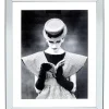 Bilder-KARE Design Gerahmtes Bild Reading Beauty 85X105Cm