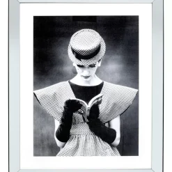 Bilder-KARE Design Gerahmtes Bild Reading Beauty 85X105Cm